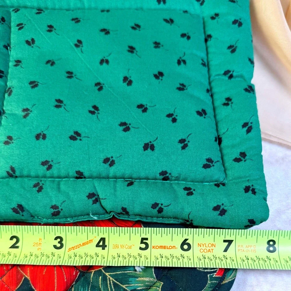 Winter‎ Themed Birdhouses in the Pines Pot Holder